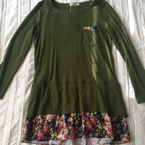 green/floral tunic - Picture 1 of 1